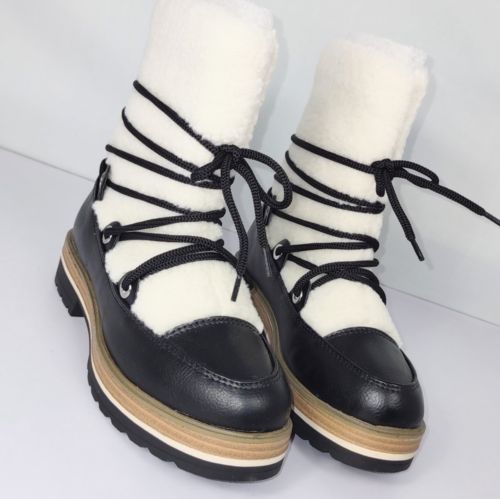 Portland by portland boot company women's sherlin lace up boots